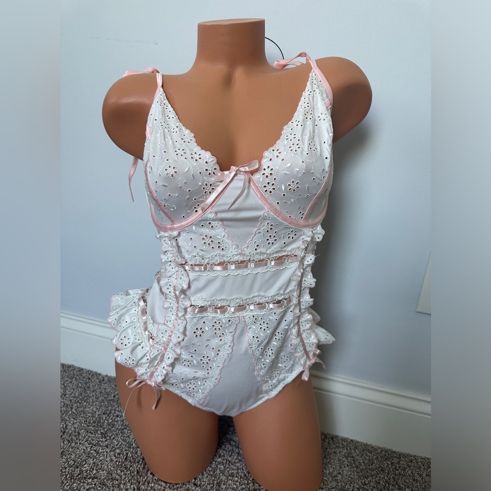 For Love & Lemons Women's White and Pink Bodysuit